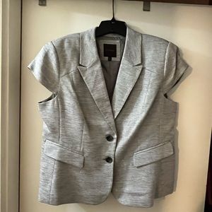 The Limited Grey Short Sleeve Suit Jacket | Size XL | EUC